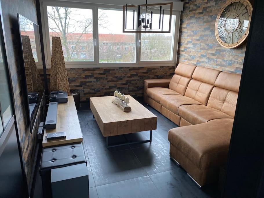 Ferienwohnung Au Petit Bonheur Imprevu Douai Exterior foto